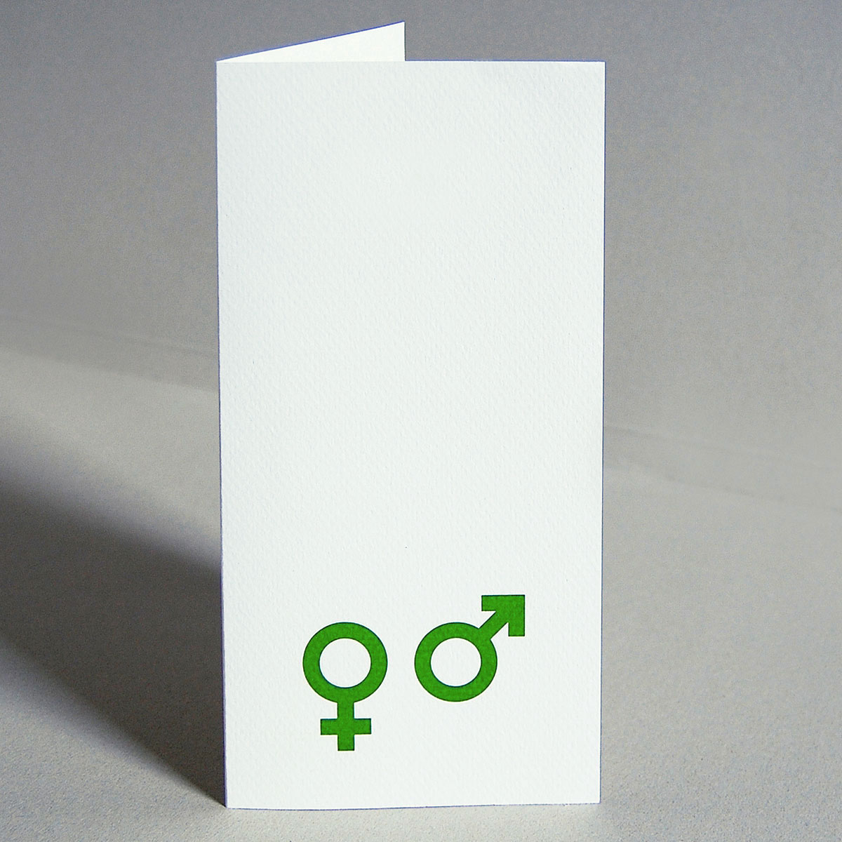 minimalistische Einladungskarten mit den Zeichen für Mann und Frau
