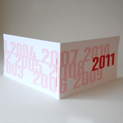 rote Neujahrskarten mit Jahreszahlen, 2011