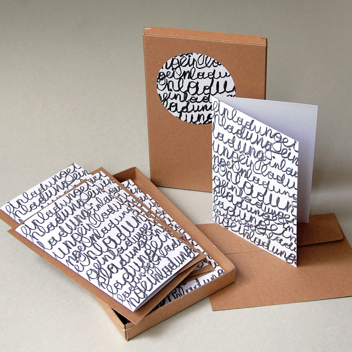 nachhaltige Glückwunschkarten in einer wiederverwendbaren Geschenkebox
