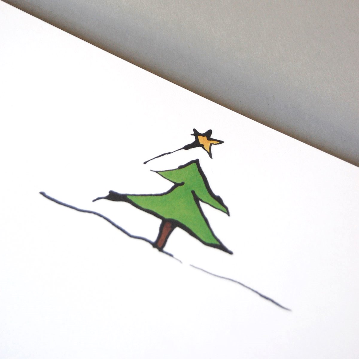 schlichtes Weihnachts-Briefpapier: Baum mit einem Stern
