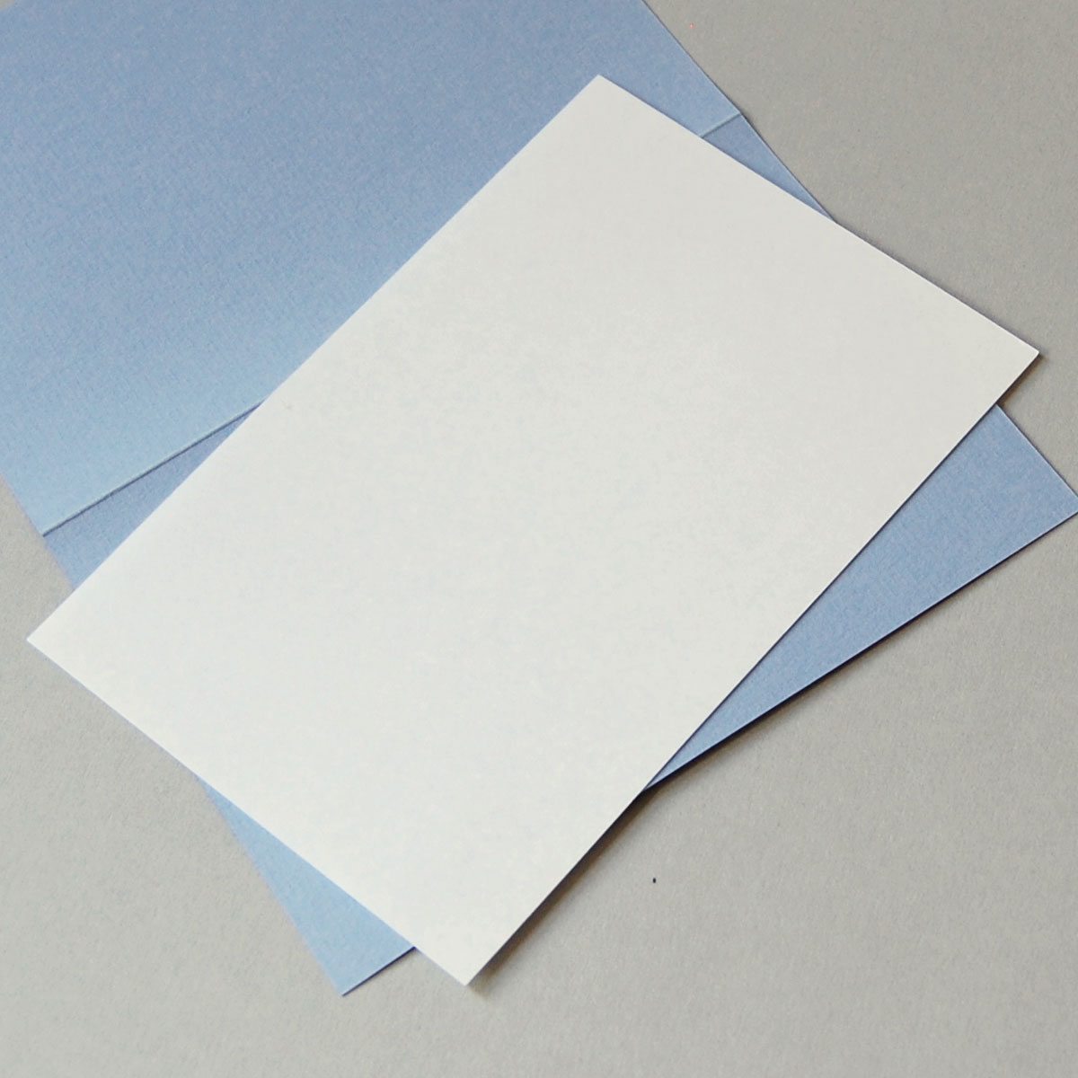 einfaches altweißes Einlegepapier für Klappkarten DIN A6