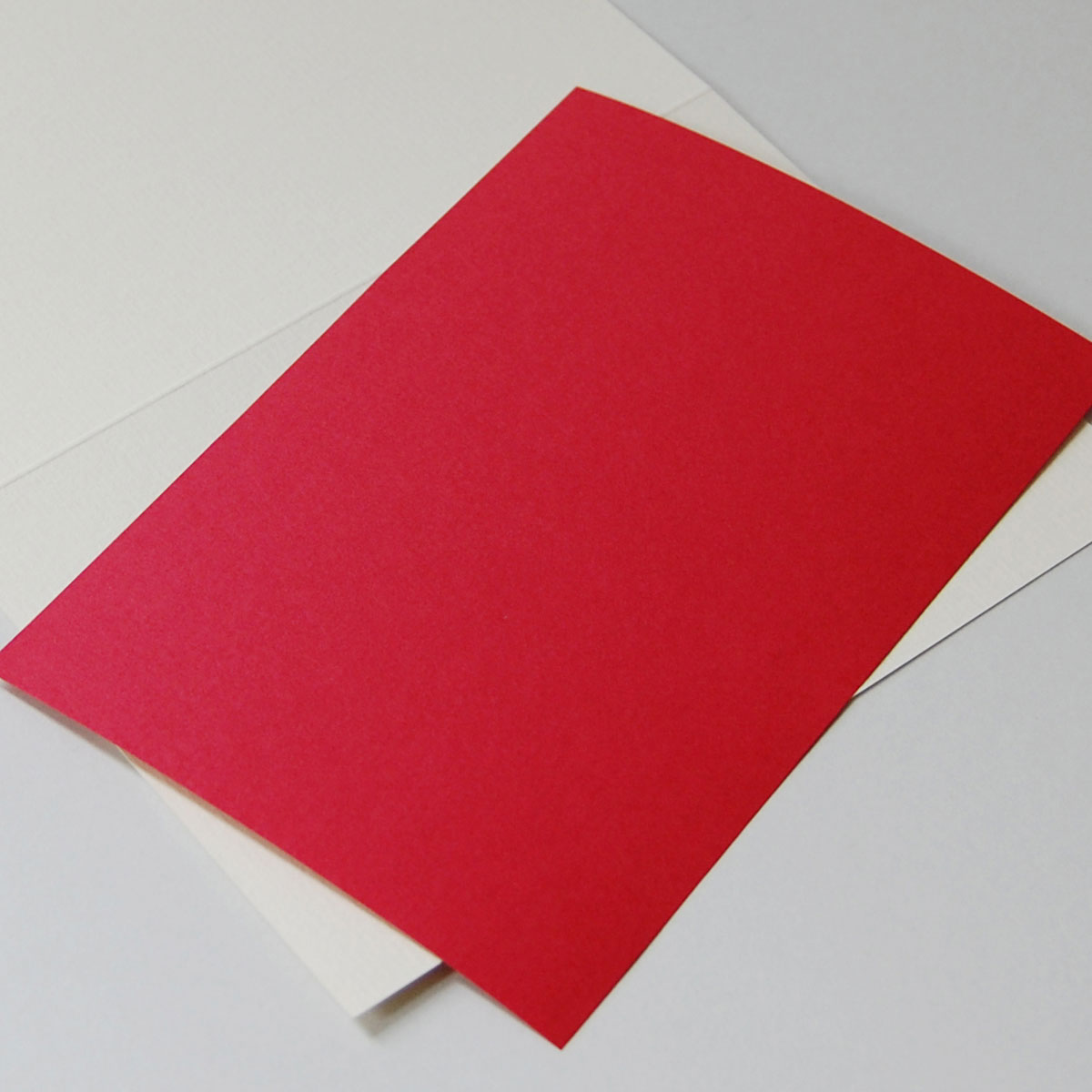rotes Einlegepapier 16,3 x 11,3 cm, für Klappkarten