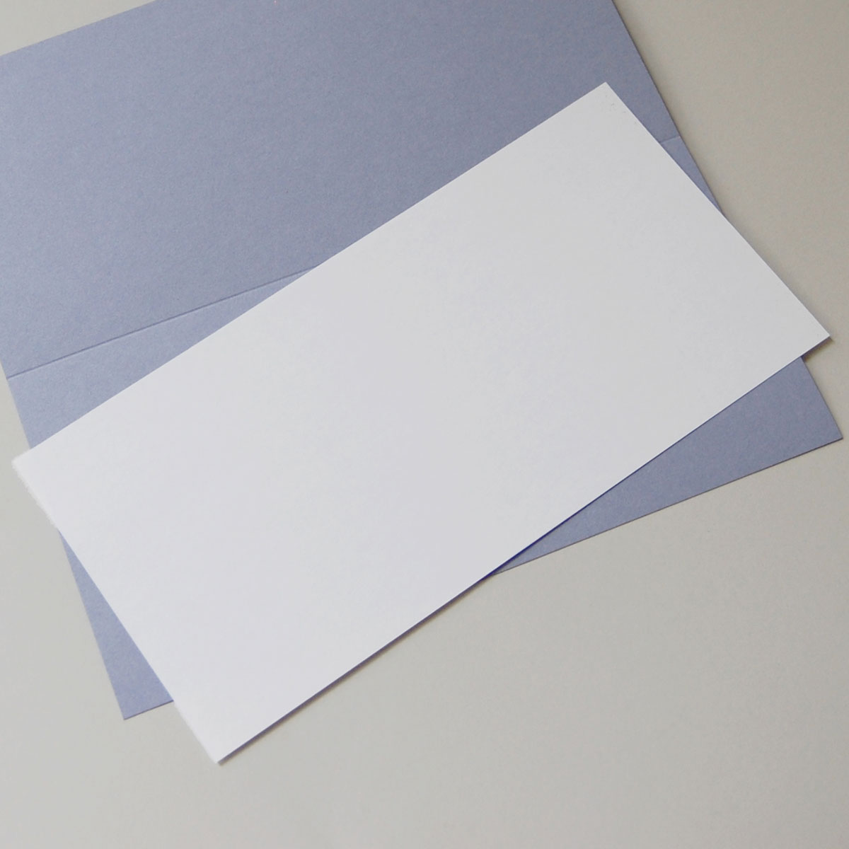 weiße, stabile Einlegeblätter für Klappkarten 10,5 x 21 cm