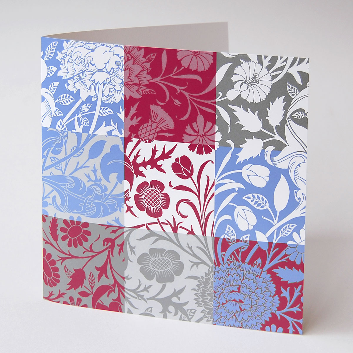 quadratische Design-Klappkarten mit floralen Ornamenten