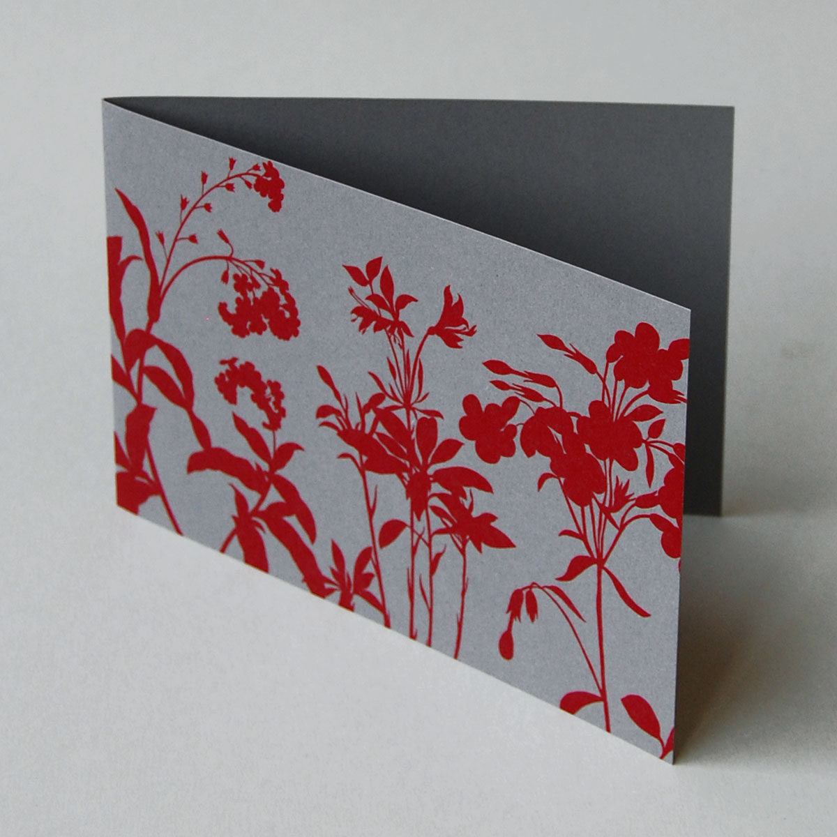 Wiesenkräuter mit Blumen, umweltfreundliche Grußkarten aus Altpapier