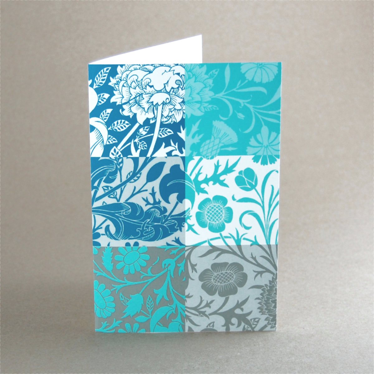 Design-Klappkarten mit floralen Ornamenten