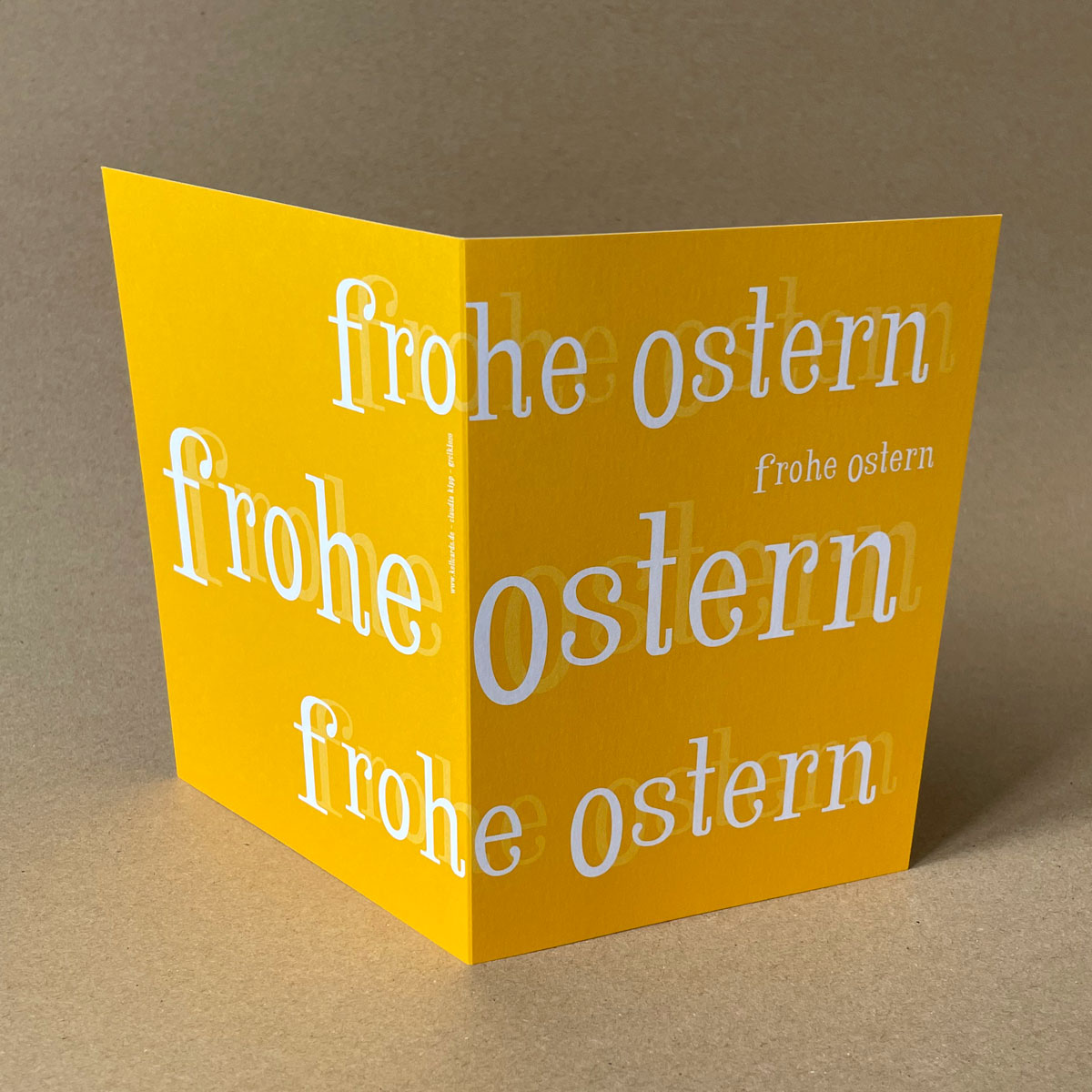 frohe ostern, typographische Osterkarten in gelborange