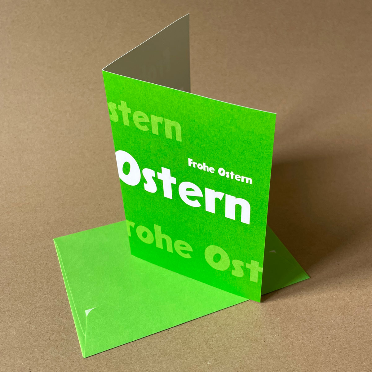 typographische Osterkarten - hellgrün HKS 66