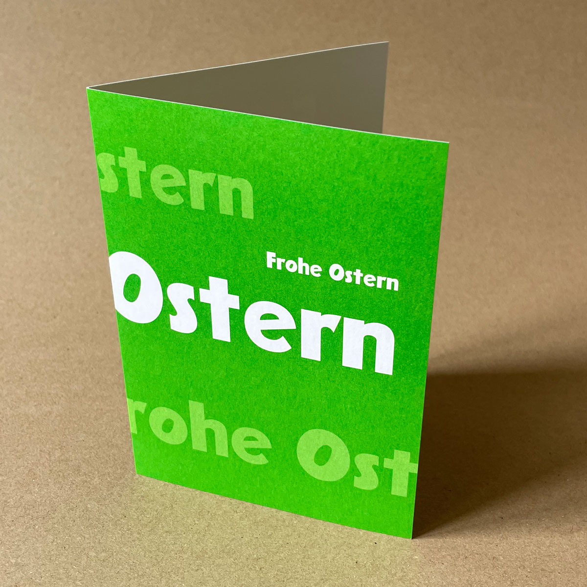 typographische Osterkarten - hellgrün HKS 66