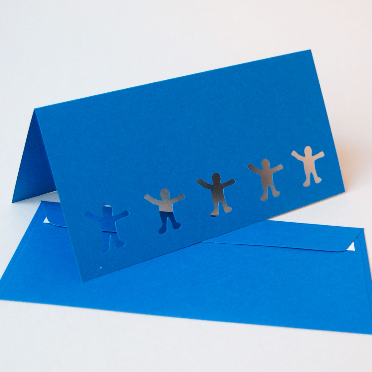 Glückwunschkarten aus blauem Karton mit blauen Umschlägen