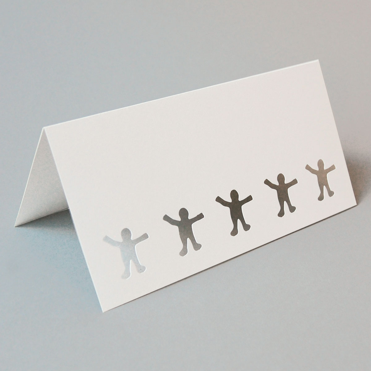 Recycling-Glückwunschkarten aus RecyCard 250 g/qm aus 100% Altpapier mit fünf gestanzten Figuren