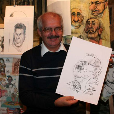 Mann mit Brille als Karikatur und in Wirklichkeit, Schnellzeichner und Karikaturist für Veranstaltungen