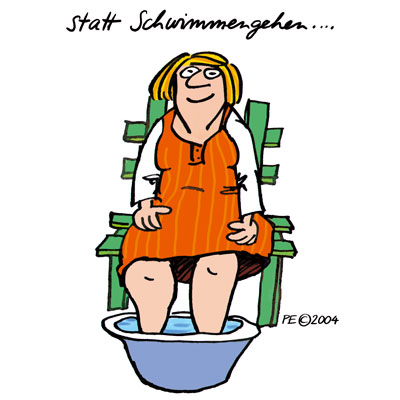 Statt Schwimmen gehen, Hausfrau in Kittelschürze nimmt ein Fußbad, Cartoon