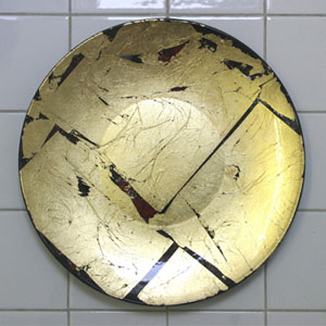Teller, Keramik mit Blattgold