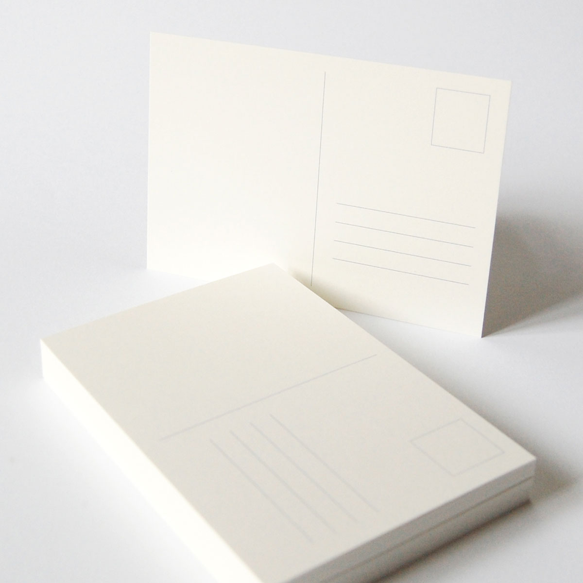 edle Blanko-Postkarten aus altweißem Karton, 300 g/qm