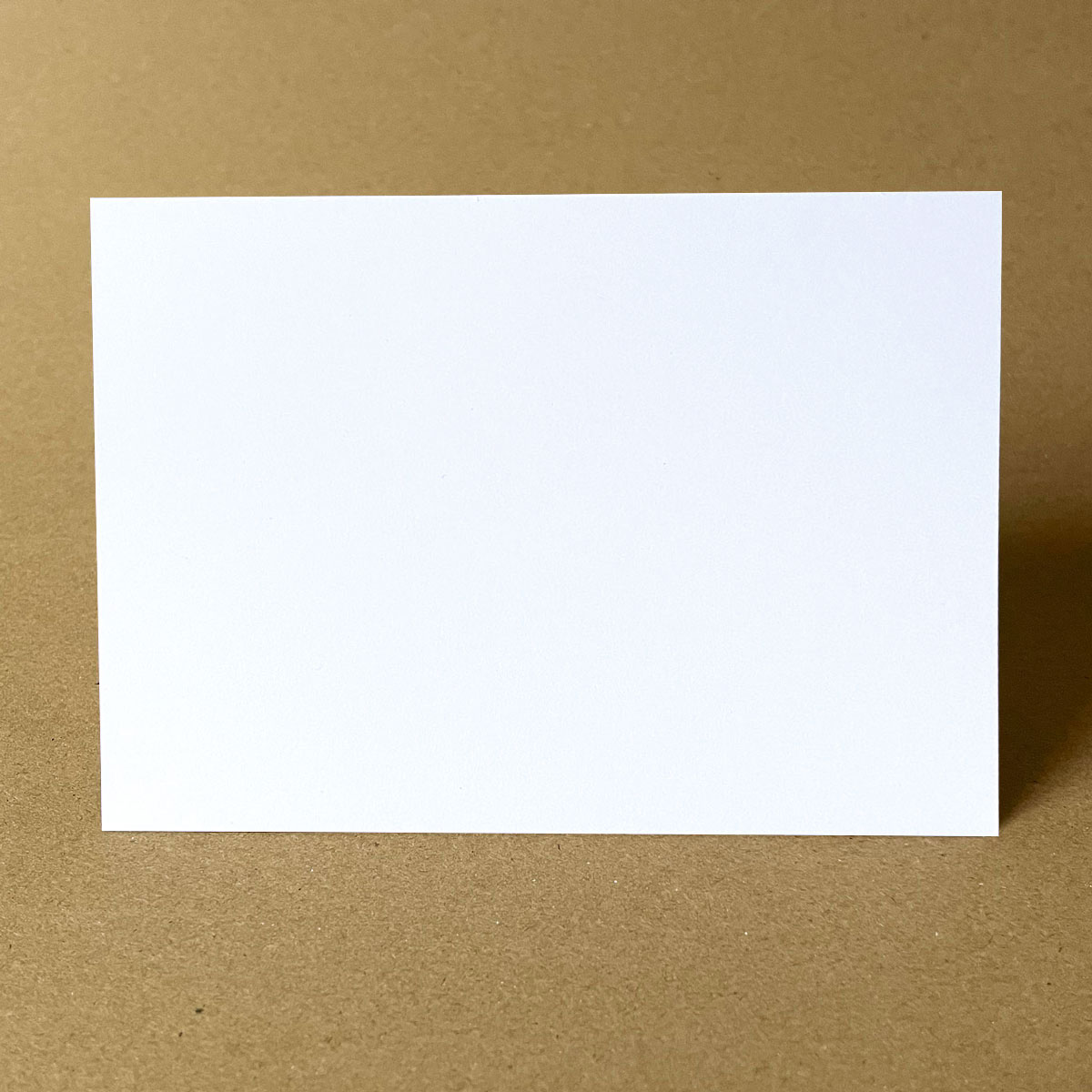Postkartenzuschnitte DIN A6, hochweißer dicker Karton, 350 g/qm