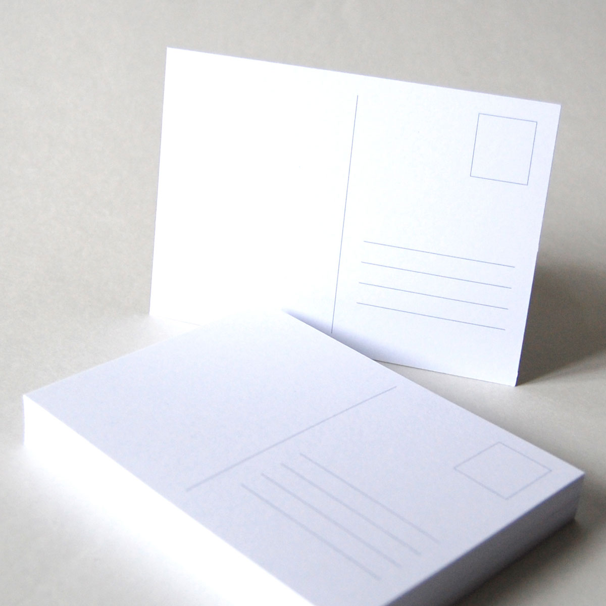 Blanko-Postkarten mit Postkartenvordruck, hochweißer, stabiler Karton