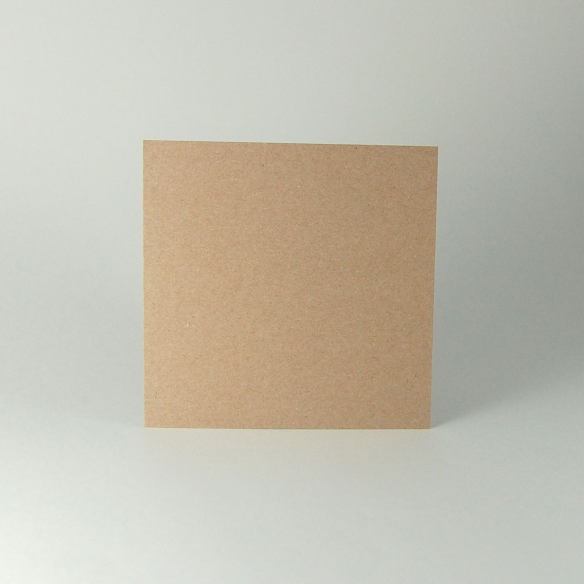 muskatfarbene quadratische Recyclingkarten, 350 g/qm