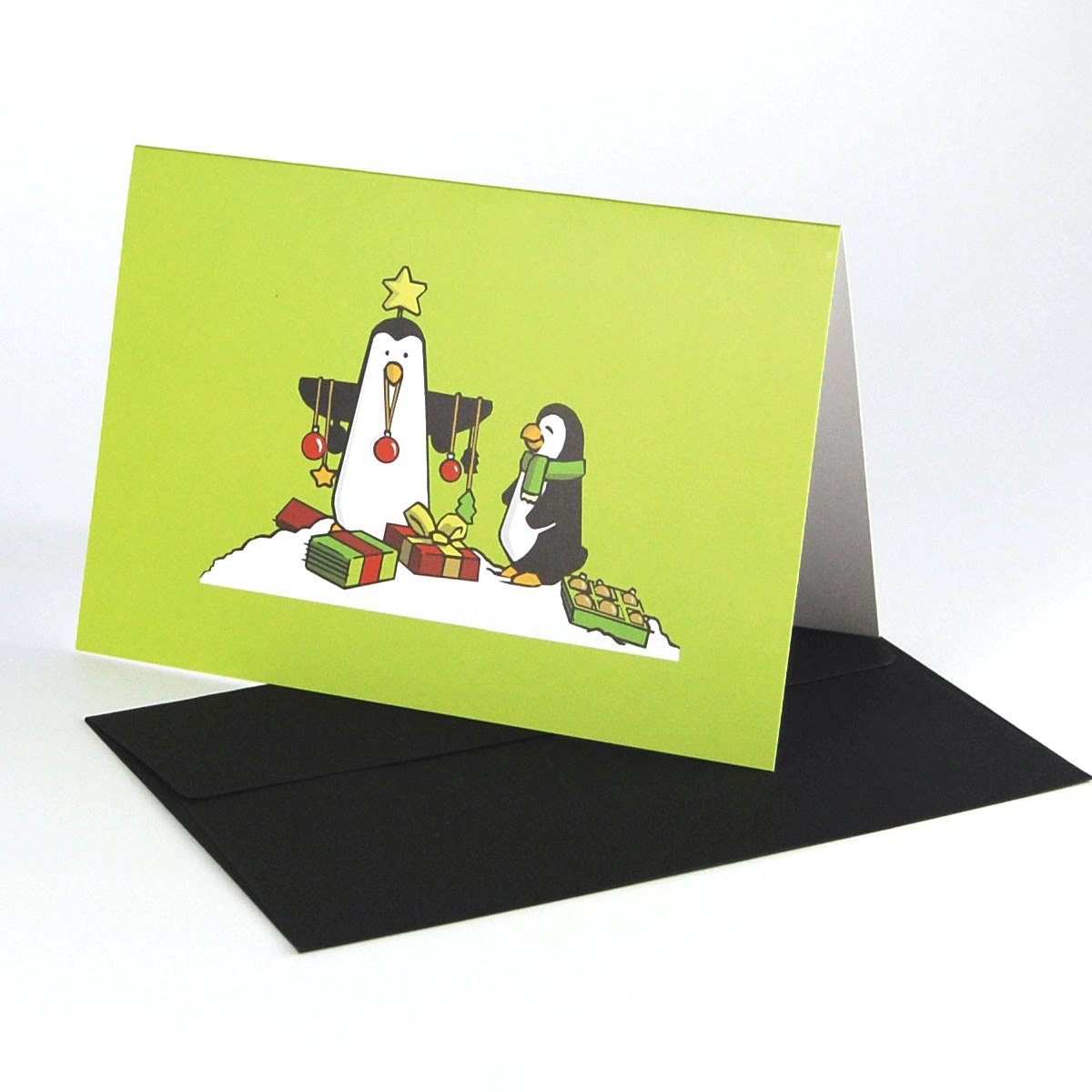 Pinguine mit Weihnachtsdeko, grüne Weihnachtskarten mit schwarzen Umschlägen B6