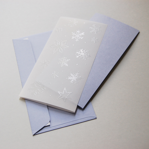 Schneeflocken, transparente Weihnachtskarten mit farbigen Einlegeblättern und Umschlägen