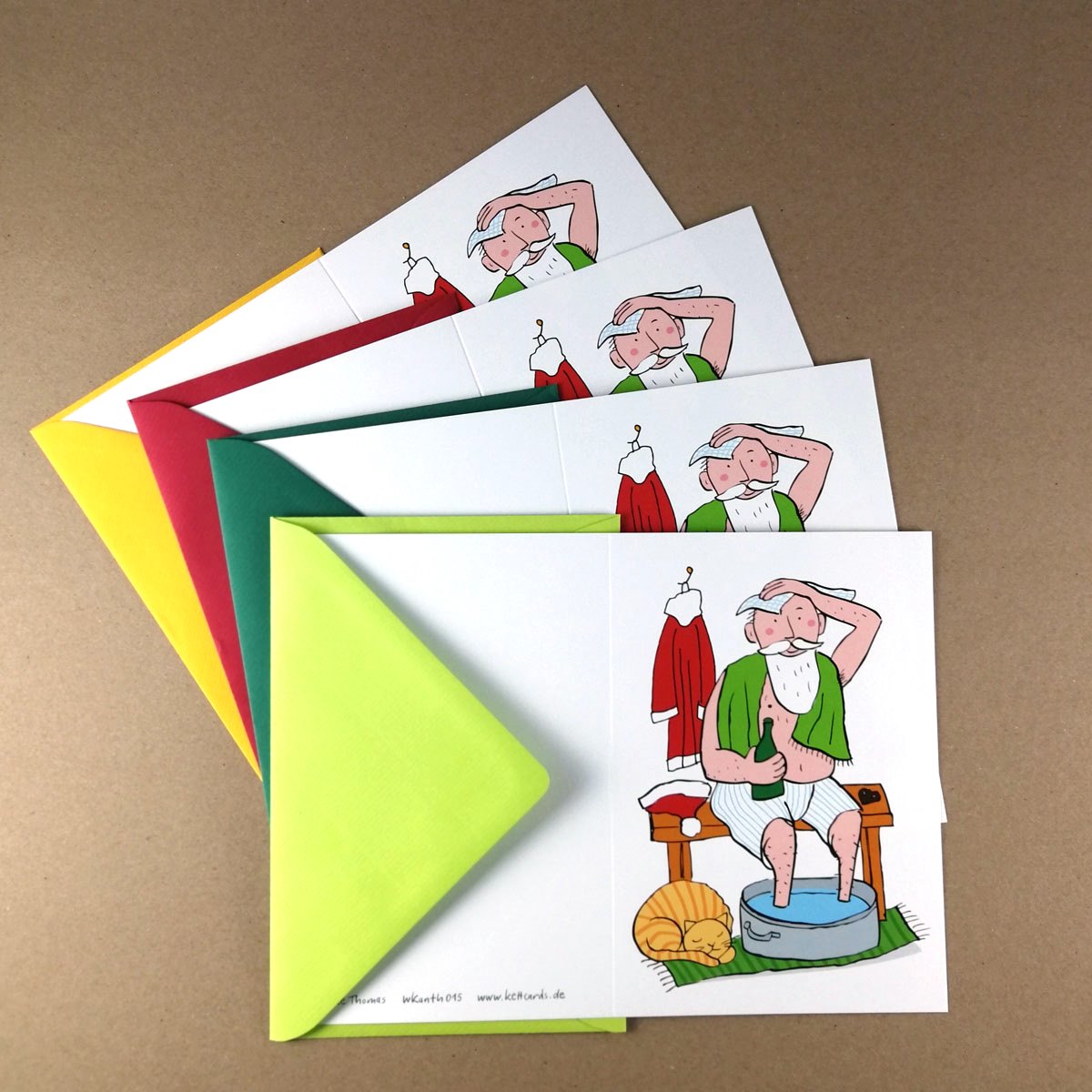 verspätete Weihnachtskarten mit farbigen Umschlägen