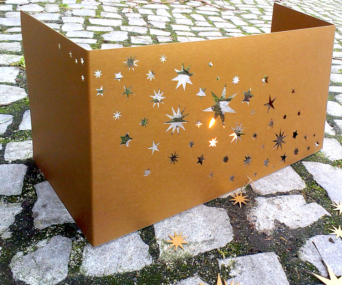 Teelichtschutz, edle Design-Weihnachtskarten aus Metallic-Karton mit Laserstanzung