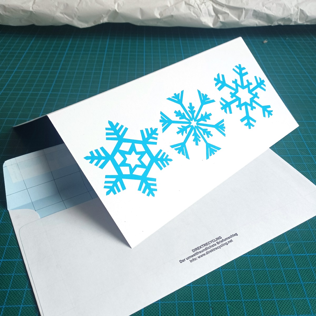frostige Recycling-Weihnachtsgrüße mit Direktrecyclingkuverts