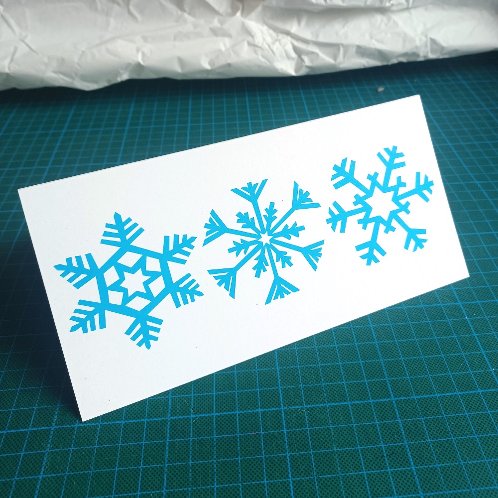 3 Schneeflocken, grafische Weihnachtskarten in Wunschfarben