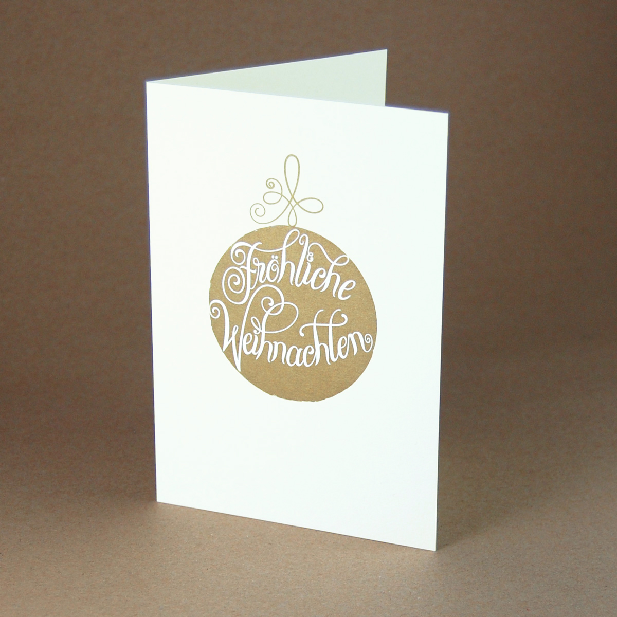 Fröhliche Weihnachten (Christbaumkugel mit Lettering), Recycling-Weihnachtskarten