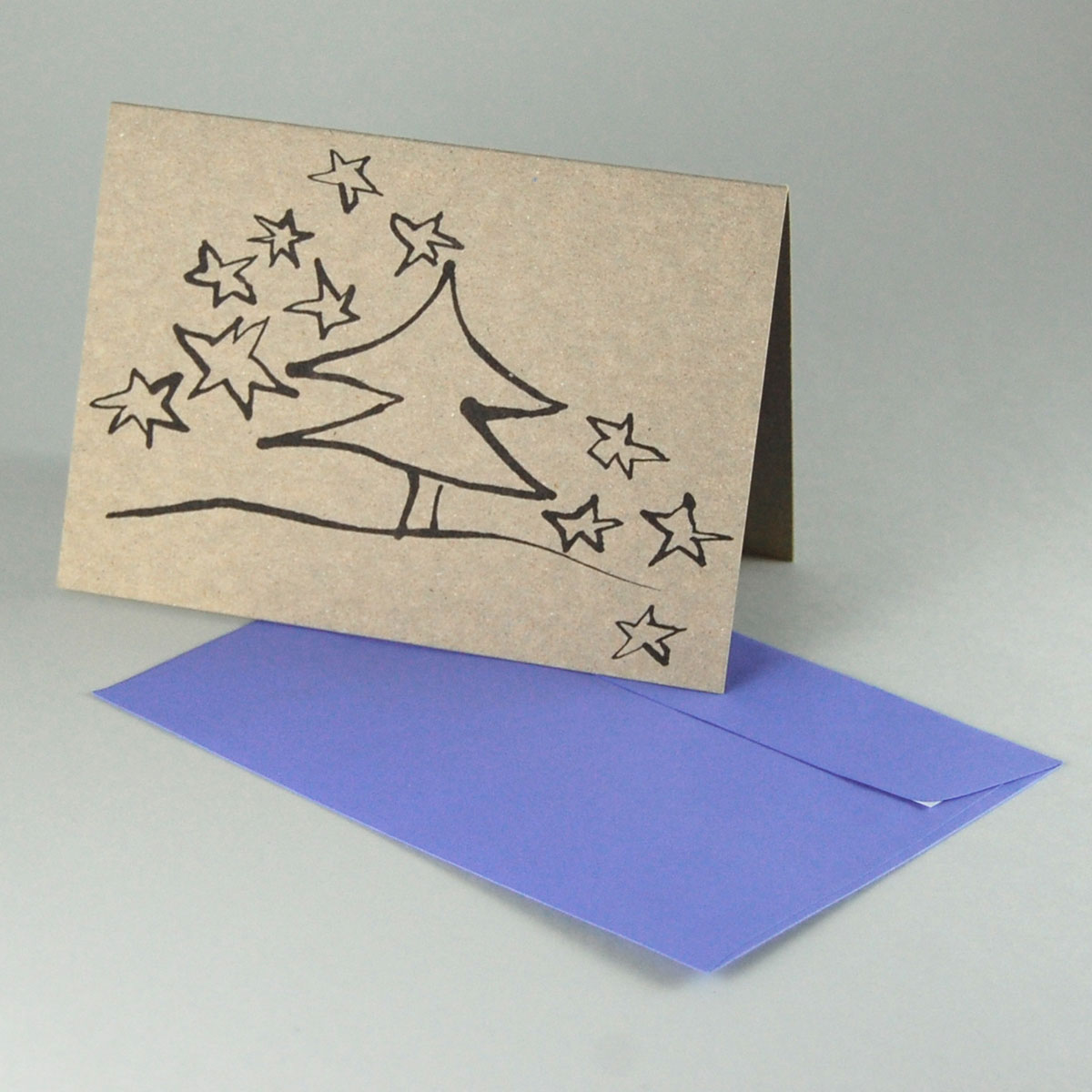 Weihnachtskarten aus billiger Graupappe mit violetten Umschlägen