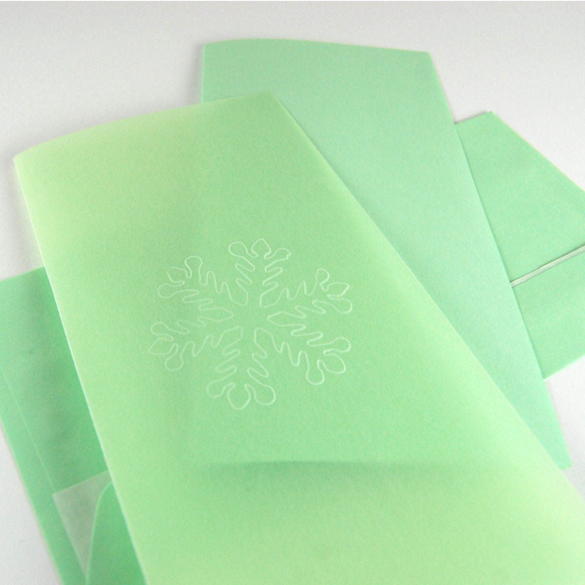 mintgrüne Weihnachtskarten mit geprägtem Eiskristall