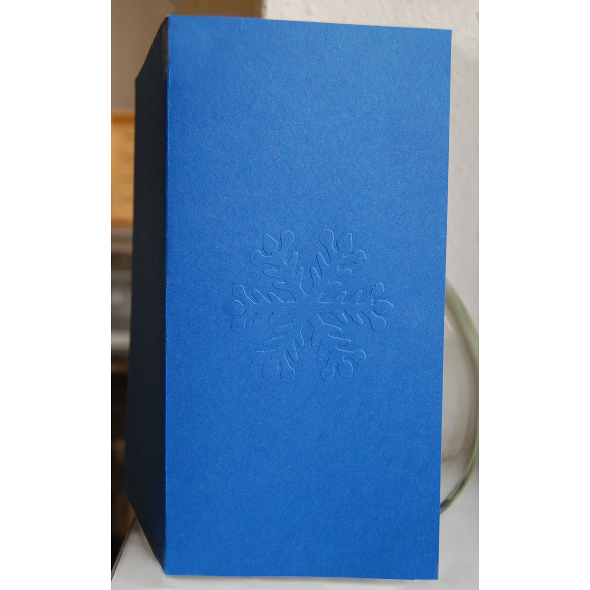 blaue Weihnachtskarten: geprägte Schneeflocke / Eiskristall