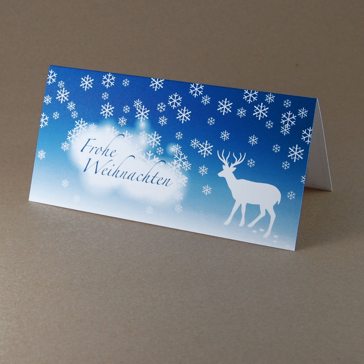 reduzierte Weihnachtskarten, Frohe Weihnachten (Reh mit Geweih im Wald), blauer Druck
