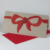 Grußkarten aus umweltfreundlicher Graupappe mit aufgedruckter roter Schleife