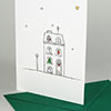 Weihnachtskarten für Hausverwaltungen, weihnachtlich geschmücktes Haus mit Laterne davor und Sternen darüber